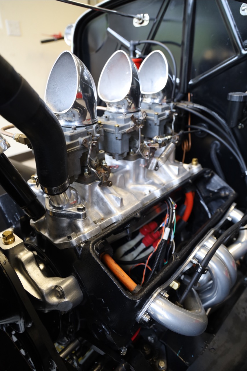 Internal motor, inverter and controller layout of the eV8